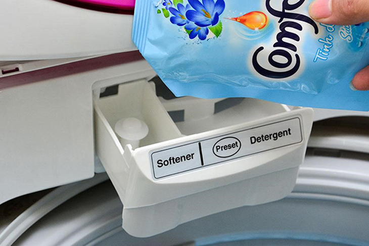 Cách cho nước xả vải vào máy giặt Panasonic lồng đứng